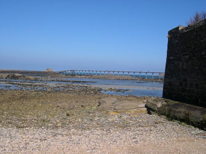 pont vers l'embarcadère